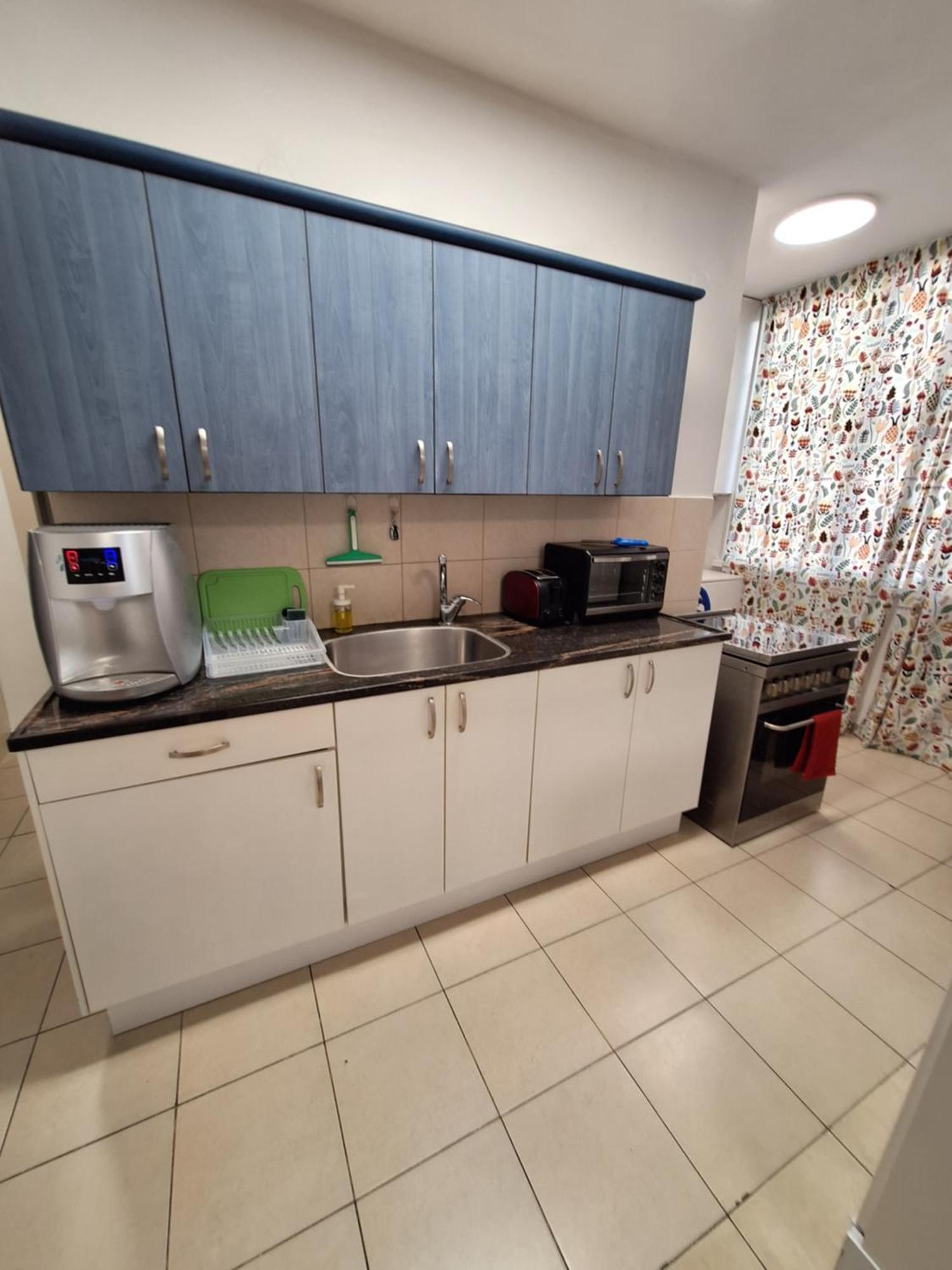 Amazing Apartment For 3 Guests Steps From The Beach Netanya Exterior foto